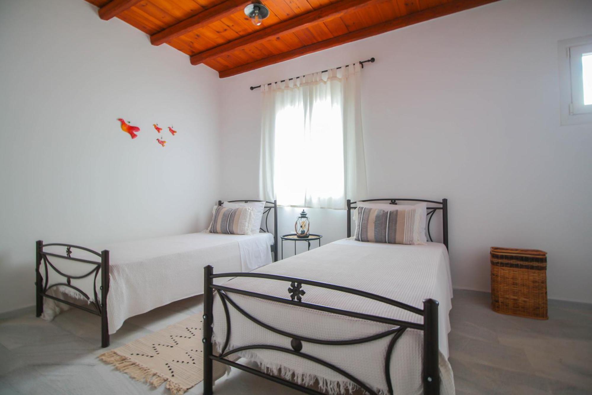 2Br Fully Equiped Cottage Home - Near The Beach อาจิออส ไอออนนิส ภายนอก รูปภาพ